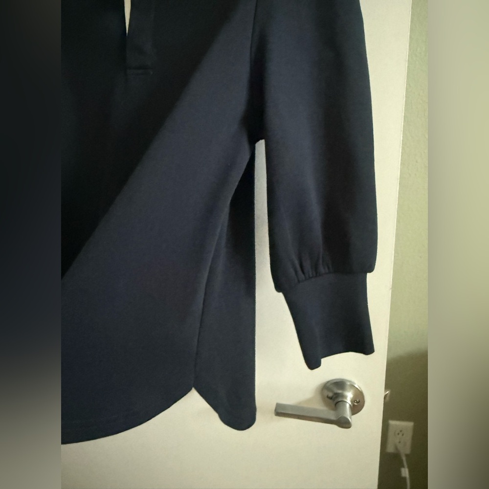 Pomander Place Tuckernuck Charlotte Ruffle Polo Top XS Navy - Picture 6 of 7